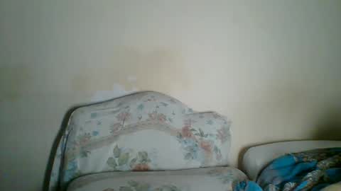 Snapshot of _clara01 chatting on 02-06-25, 08:18 clara online show from 02-06-25, 08:18