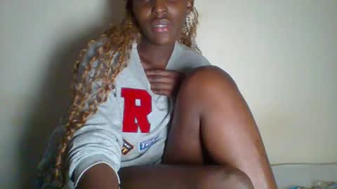 Snapshot of _clara01 chatting on 02-14-25, 09:03 clara online show from 02-14-25, 09:03