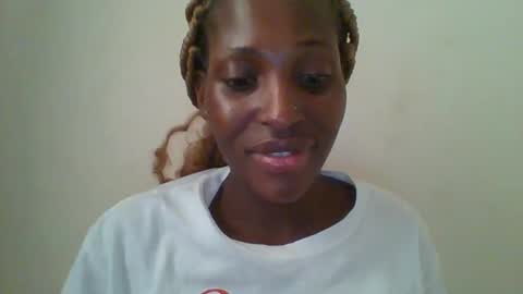 Snapshot of _clara01 chatting on 02-19-25, 06:33 clara online show from 02-19-25, 06:33