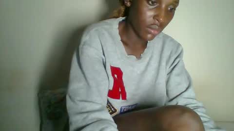 Snapshot of _clara01 chatting on 02-24-25, 02:19 clara online show from 02-24-25, 02:19