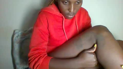 Snapshot of _clara01 chatting on 02-26-25, 12:25 clara online show from 02-26-25, 12:25