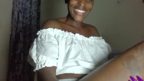 Snapshot of _clara01 chatting on 06-11-26, 05:49 clara online show from 06-11-26, 05:49