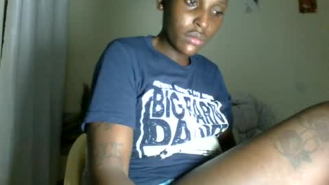 Snapshot of _clara01 chatting on 06-17-26, 12:24 clara online show from 06-17-26, 12:24