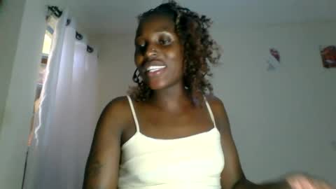 Snapshot of _clara01 chatting on 06-21-26, 11:57 clara online show from 06-21-26, 11:57