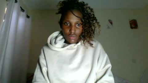 Snapshot of _clara01 chatting on 06-22-26, 08:44 clara online show from 06-22-26, 08:44