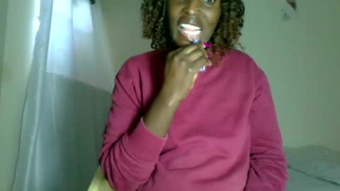 Snapshot of _clara01 chatting on 06-29-26, 02:17 clara online show from 06-29-26, 02:17