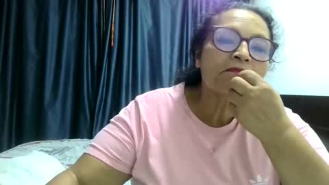 Snapshot of _cristal15 chatting on 11-12-25, 09:47 _cristal15 online show from 11-12-25, 09:47