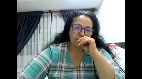 Snapshot of _cristal15 chatting on 11-17-25, 08:42 _cristal15 online show from 11-17-25, 08:42