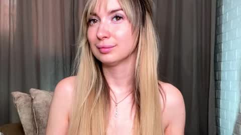 _crystal_moon_1 online show from 11-04-25, 07:29