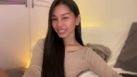 Snapshot of _cumonu69_ chatting on 11-17-25, 08:09 Tiko online show from 11-17-25, 08:09