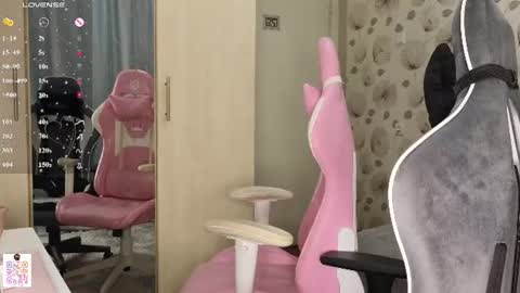 Snapshot of _cute_ice chatting on 06-22-26, 08:44 _cute_ice online show from 06-22-26, 08:44