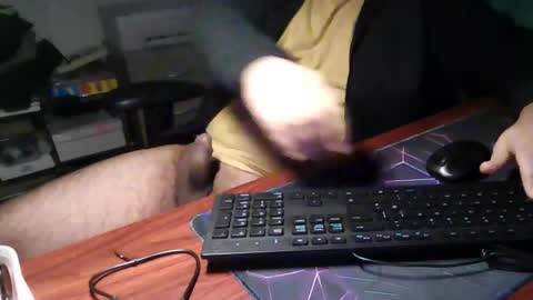 Snapshot of _daddypimp chatting on 02-24-26, 12:08 Paul online show from 02-24-26, 12:08