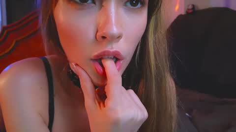 Snapshot of _demi_dee_ chatting on 12-09-24, 01:13 DemiDee online show from 12-09-24, 01:13