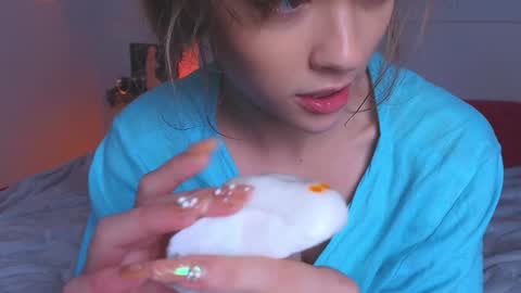 Snapshot of _demi_dee_ chatting on 01-02-25, 11:41 DemiDee online show from 01-02-25, 11:41