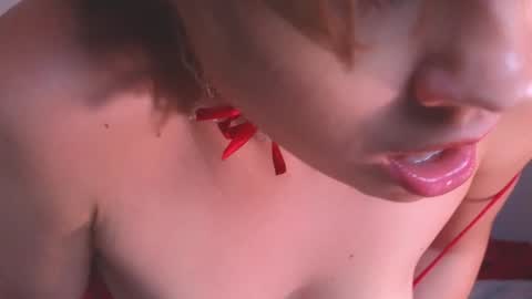 Snapshot of _demi_dee_ chatting on 01-07-25, 03:54 DemiDee online show from 01-07-25, 03:54