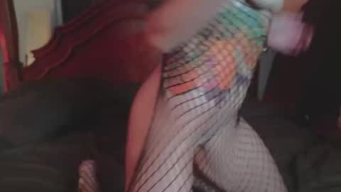 Snapshot of _demi_dee_ chatting on 02-10-25, 05:19 DemiDee online show from 02-10-25, 05:19
