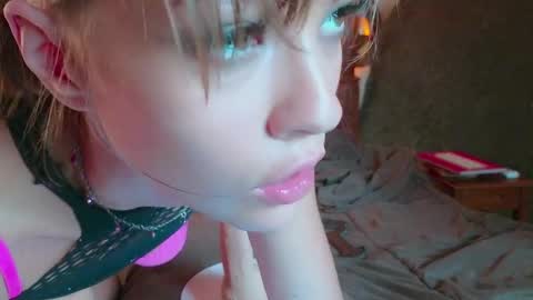 Snapshot of _demi_dee_ chatting on 02-27-25, 11:52 DemiDee online show from 02-27-25, 11:52