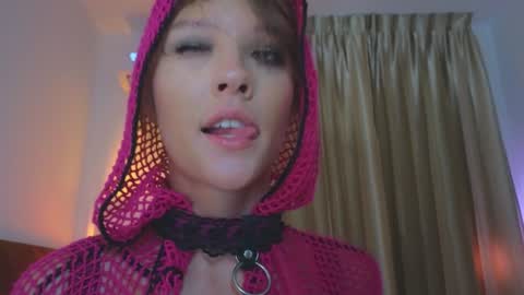 Snapshot of _demi_dee_ chatting on 09-23-25, 06:11 DemiDee online show from 09-23-25, 06:11