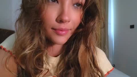 Snapshot of _demi_dee_ chatting on 09-27-25, 03:00 DemiDee online show from 09-27-25, 03:00