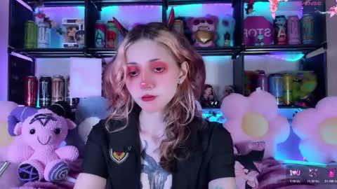Snapshot of _devilbaby chatting on 07-13-26, 06:33 Kate online show from 07-13-26, 06:33