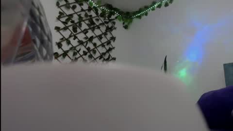 Dannia online show from 01-27-25, 12:37