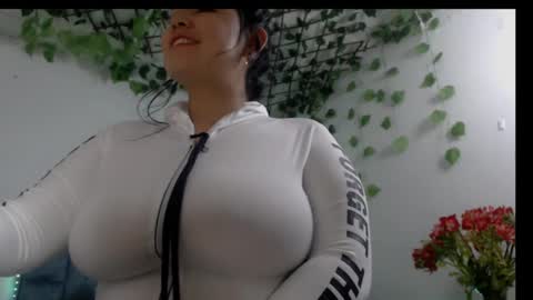 Dannia online show from 03-08-25, 02:23