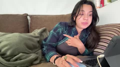  elena barra online show from 10-26-25, 10:21