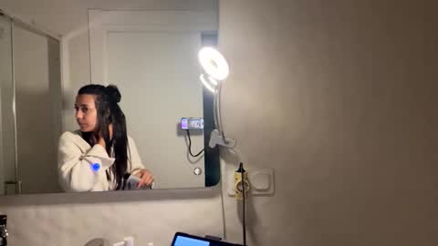  elena barra online show from 04-24-26, 06:49
