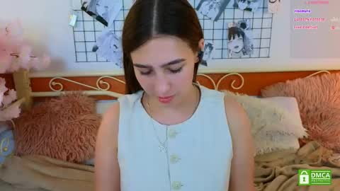 Snapshot of _eliizabeth__ chatting on 05-24-26, 04:23 Lizzy online show from 05-24-26, 04:23