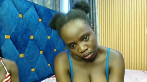 Elinah online show from 11-30-25, 04:16