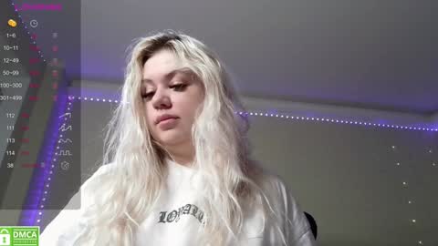 Snapshot of _elven_dreams__ chatting on 12-22-24, 08:49 chloue and Gretta online show from 12-22-24, 08:49