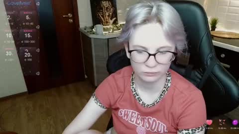 Snapshot of _elven_dreams__ chatting on 07-12-26, 06:21 chloue and Gretta online show from 07-12-26, 06:21