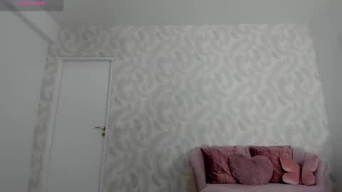 Snapshot of _elysa chatting on 09-27-25, 04:39 Elysa online show from 09-27-25, 04:39