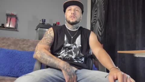 Snapshot of _emilio_escobar chatting on 12-05-24, 10:01 Emilio online show from 12-05-24, 10:01