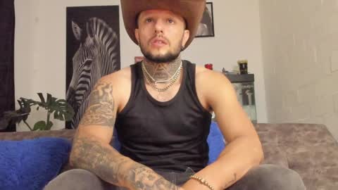 Snapshot of _emilio_escobar chatting on 02-03-25, 10:25 Emilio online show from 02-03-25, 10:25