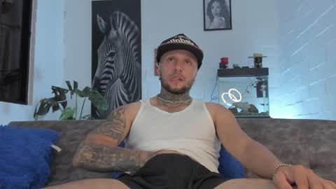 Snapshot of _emilio_escobar chatting on 02-07-25, 12:09 Emilio online show from 02-07-25, 12:09