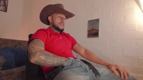 Snapshot of _emilio_escobar chatting on 09-26-25, 09:46 Emilio online show from 09-26-25, 09:46