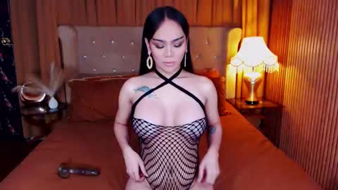 _empressvalerie_ online show from 09-28-25, 08:58