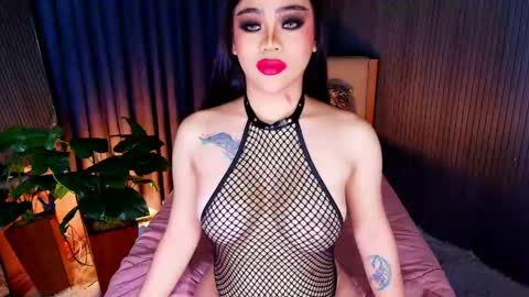 _empressvalerie_ online show from 06-03-26, 09:45