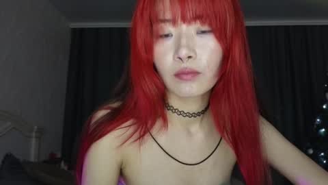 Snapshot of _eve____ chatting on 12-14-24, 10:28 EveEva online show from 12-14-24, 10:28