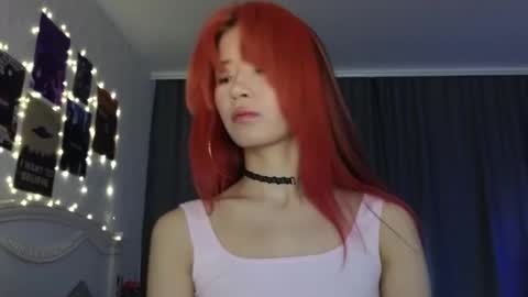 Snapshot of _eve____ chatting on 12-31-24, 06:59 EveEva online show from 12-31-24, 06:59