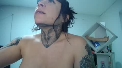  Exa help me position myself with your thumb up thanks  online show from 12-16-25, 02:16