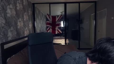 Snapshot of _fatrabbit chatting on 02-28-25, 05:26 Keanu online show from 02-28-25, 05:26