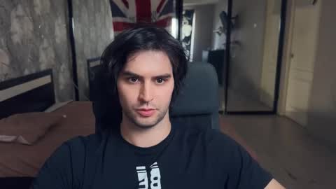 Snapshot of _fatrabbit chatting on 10-08-25, 11:52 Keanu online show from 10-08-25, 11:52