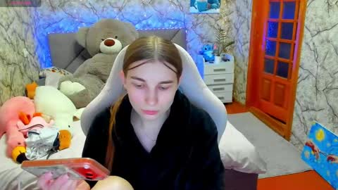 Snapshot of _flowersweet_ chatting on 05-31-26, 08:10 Kate online show from 05-31-26, 08:10