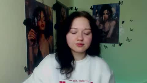 Snapshot of _foxy_lady chatting on 02-02-26, 07:18 Alice online show from 02-02-26, 07:18