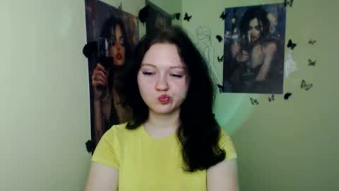 Snapshot of _foxy_lady chatting on 02-14-26, 07:27 Alice online show from 02-14-26, 07:27
