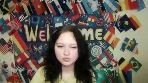 Snapshot of _foxy_lady chatting on 02-17-26, 06:32 Alice online show from 02-17-26, 06:32