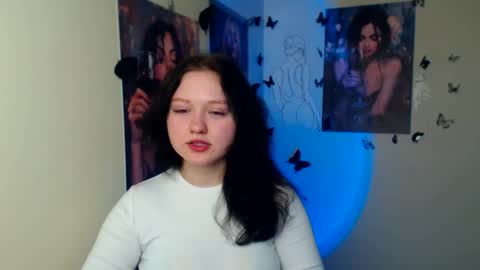 Snapshot of _foxy_lady chatting on 02-24-26, 06:33 Alice online show from 02-24-26, 06:33