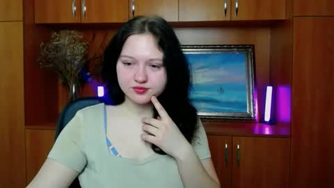 Snapshot of _foxy_lady chatting on 03-04-26, 07:03 Alice online show from 03-04-26, 07:03